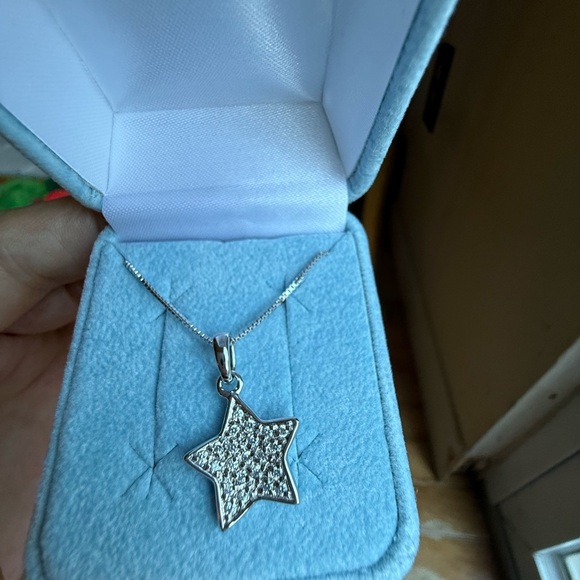 Diamonique Vintage 925 Sterling Silver and CZ Star Necklace - Picture 2 of 5